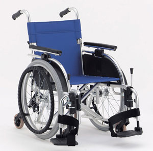 自走型車椅子（背折りたたみ） タイトターン TT-01 室内用6輪車いす