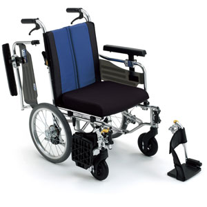 低座面介助用車椅子 BAL-10 施設向けノーパンクタイヤ