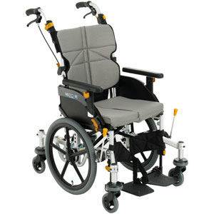 ネクストコア−くるり 介助用車椅子 中床タイプ NEXT-81B