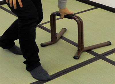 楽々健 立ち上がり補助手すり 1段｜立ち上がり補助・置き型