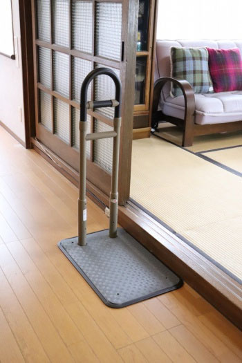 BS小桜 コンパクトタイプ置くだけ手すりの説明
