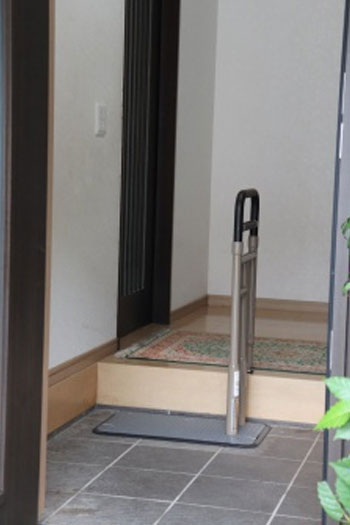 BS小桜 コンパクトタイプ置くだけ手すりの説明