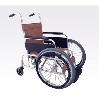 前方大車輪式車いすFW-20L 円背の方、力の弱い方にオススメの車椅子の説明