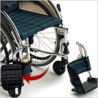 ティルト仕様コンパクト介助用車椅子Skit(スキット)SKT-7の説明