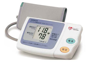 デジタル自動血圧計(上腕式)HEM-762ファジィ