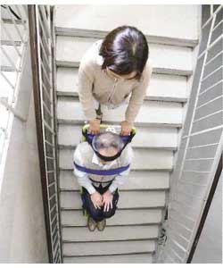 一般の歩行者と同等の下降速度