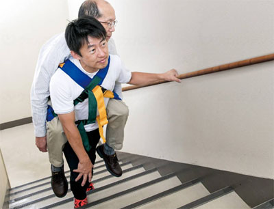防災おんぶ担架 大人用おんぶ紐の説明