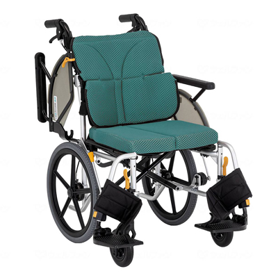 【非課税】ネクストコア2 マルチ NEXT2-41BD 介助用車椅子 はねあげ&スイングアウト ノーパンクタイヤ ドラロック仕様　グリーン