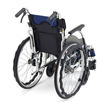 【非課税】 カルッタ自走式 CRT-SG-3《ウイング･スイングアウト》軽量コンパクト車いすCRT-SGシリーズミキ Mikiの説明