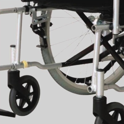 【非課税】アルミ製 自走式車イス WE-K1 ノーパンクタイヤ スタンダードモデル 施設向きの説明