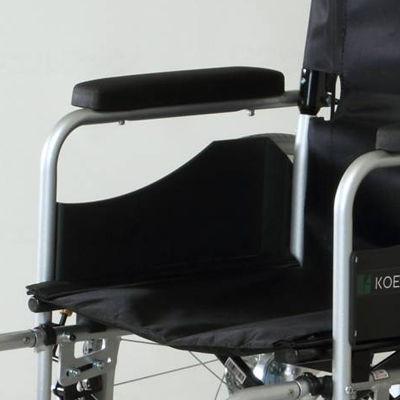 【非課税】アルミ製 自走式車イス WE-K1 ノーパンクタイヤ スタンダードモデル 施設向きの説明