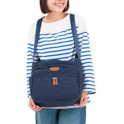 コアルー エバー M 5way 軽量 撥水 A4・PC収納可 荷物の多い方におすすめの説明