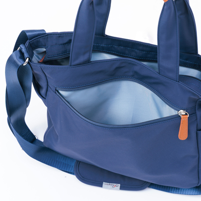 コアルー エバー M 5way 軽量 撥水 A4・PC収納可 荷物の多い方におすすめの説明