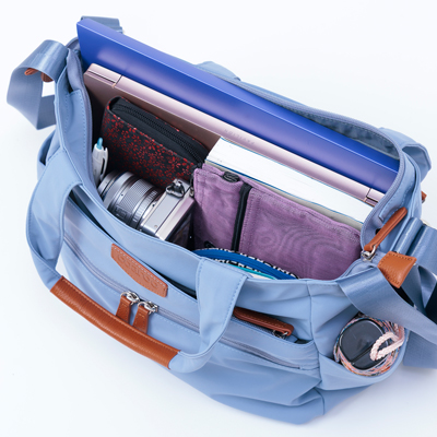 コアルー エバー M 5way 軽量 撥水 A4・PC収納可 荷物の多い方におすすめの説明