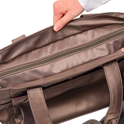 コアルー プライム 5way 大容量 撥水 A4・PC収納可 訪問看護 ケアマネ スタッフ向けリュックの説明