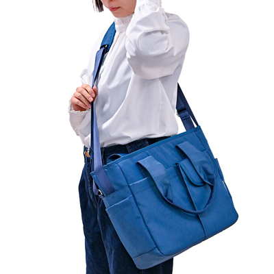 コアルー ウィンク 5way 大容量 撥水 A4・PC収納可 訪問看護 ケアマネ スタッフ向けリュックの説明