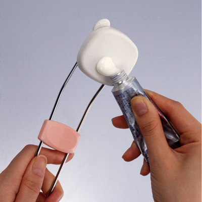 孫の手 軟こうぬりちゃん(ASH-40) 塗りにくい患部に軟膏が塗れる 旭電機化成の説明